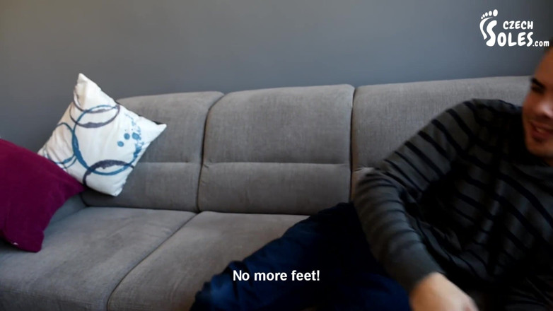 Czech Soles - foot fetish content: Дай мені свої ноги, інакше я пошле тобі лоскотати!