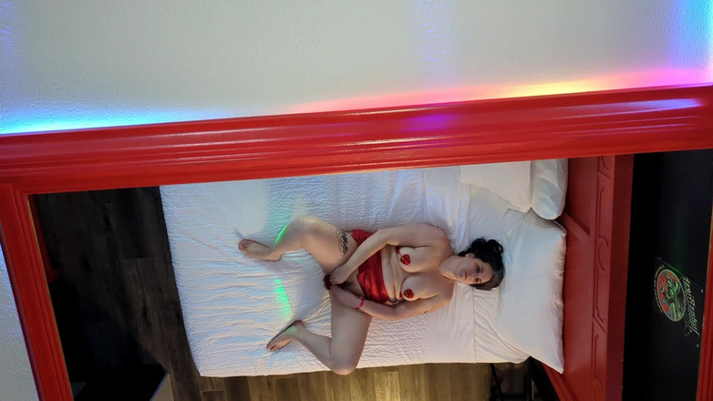 Always Fun No Pants: 热辣的妻子在度假村等着被性交