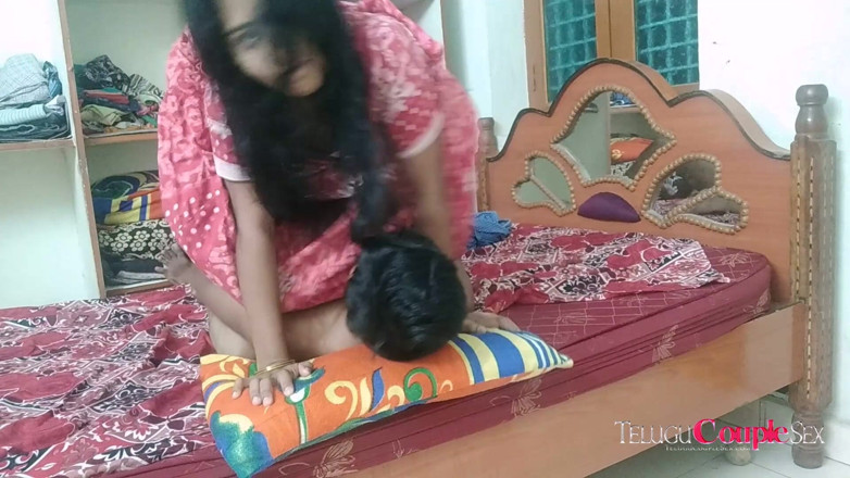 Hindi-Sex: Pasutri telugu india terlibat dalam seks romantis istri india sampai...