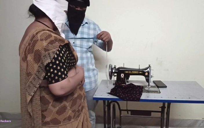 Telugu-fuckers: Tante seksi telugu dientot habis-habisan sama cowok tukang jahit!
