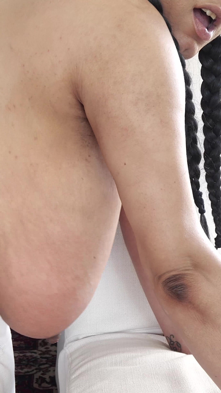 Stephanie Roberts: Danni vieni a tirarmi le tette