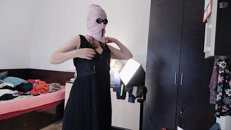 Amateur_MS: Amateur Wife Enjoys Trying on Clothes and Cutting Them