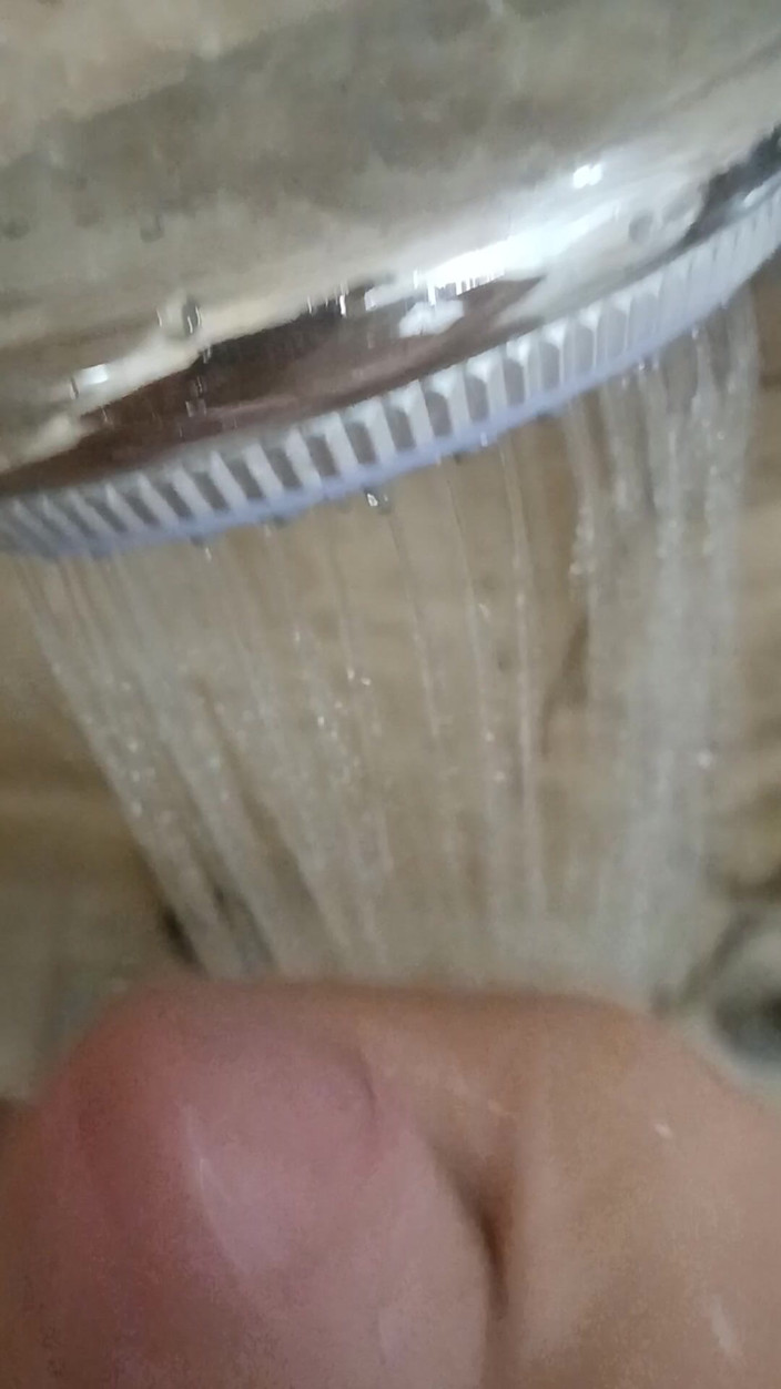 Cunda572: Masturbation unter der Dusche