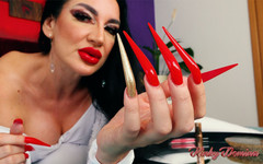 KinkyDomina: Ostré jehlové nehty klepání na zrcadle JOI