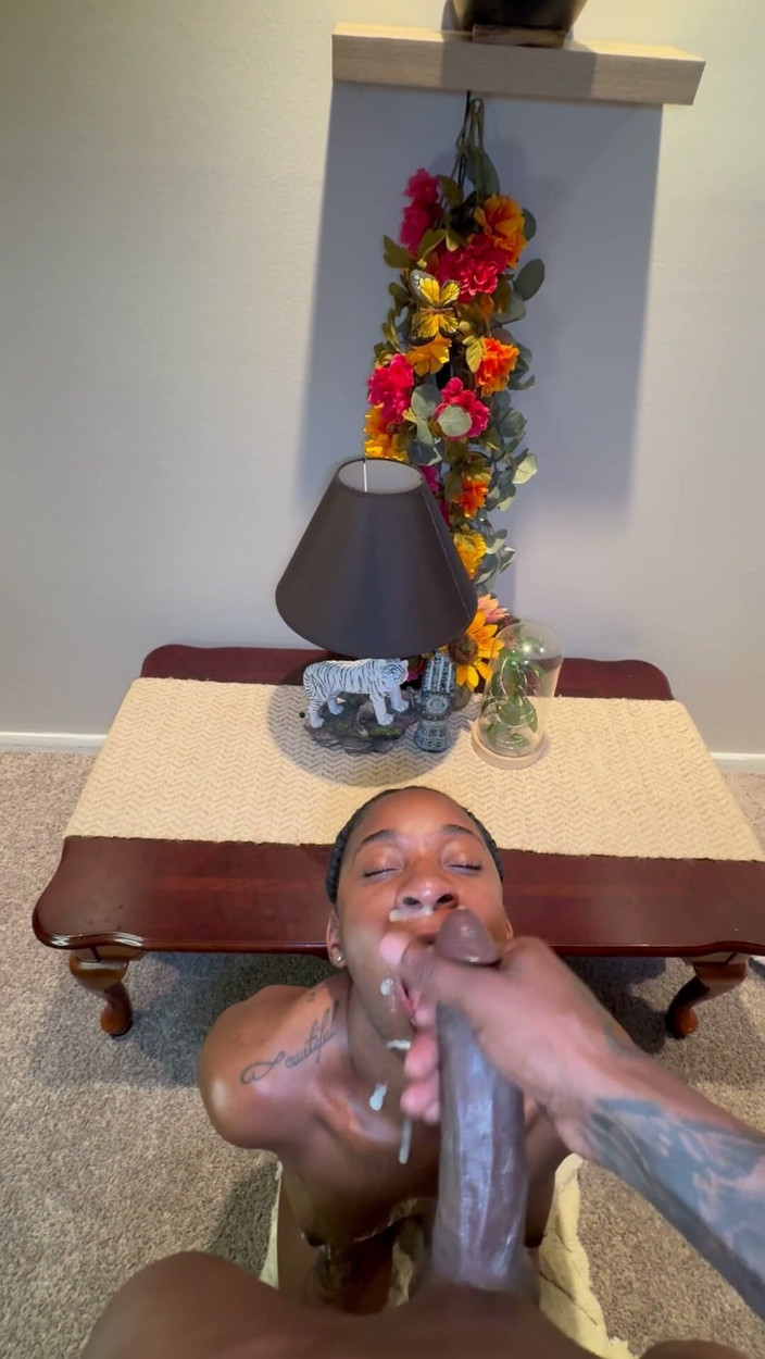 1CreamForMeBaby: Cô ấy bú bbc này rất tốt cho đến khi tôi nutted