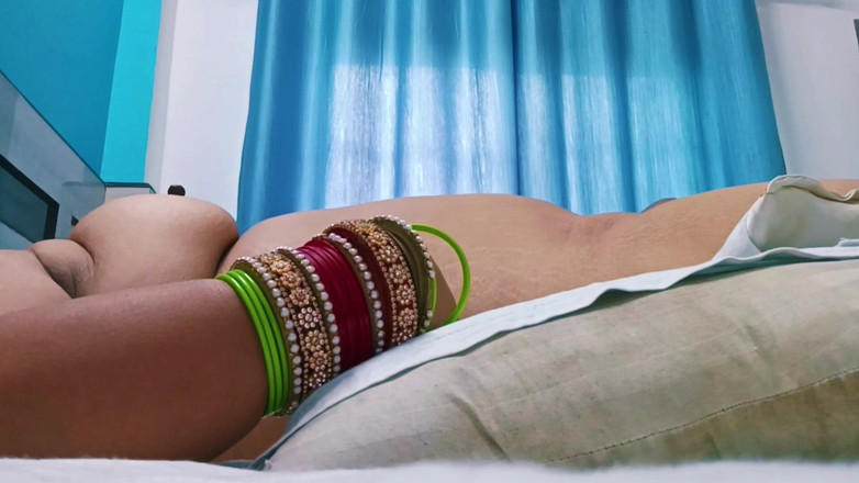 Catchybusty: Індійська тітка жорстко трахалася з сусідським хлопцем з 8-дюймовим членом, добірка