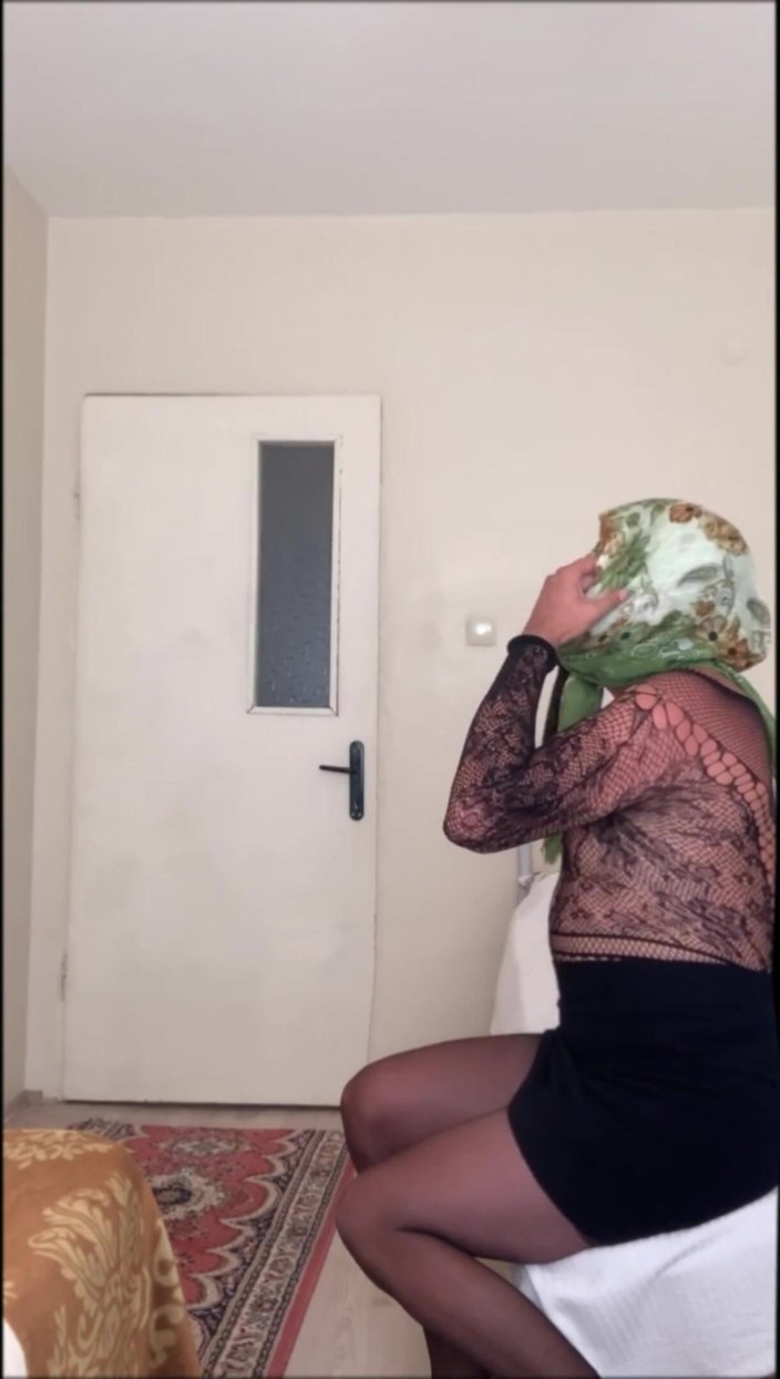 cd_aysemmm: I had sex with another man in front of my...