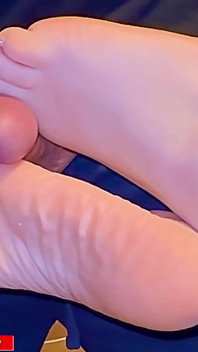 Amateurdeutsche MILF Sexy Sohlen