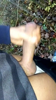 Arabische Twink komt buitenshuis klaar met geluid van sperma