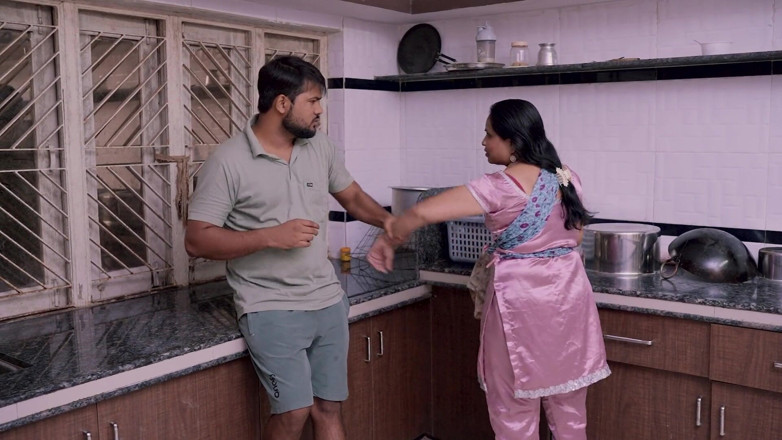 Pyari gudiya: Hot Indian Stepsister-in-law, Seduced by Young Boy, Gets a Hard...