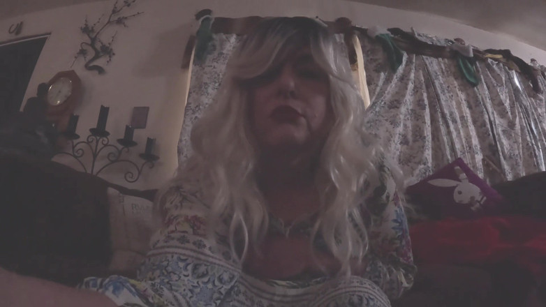 Homesteadmama: Cheryl's Smoke Break Thinking About Your Cock