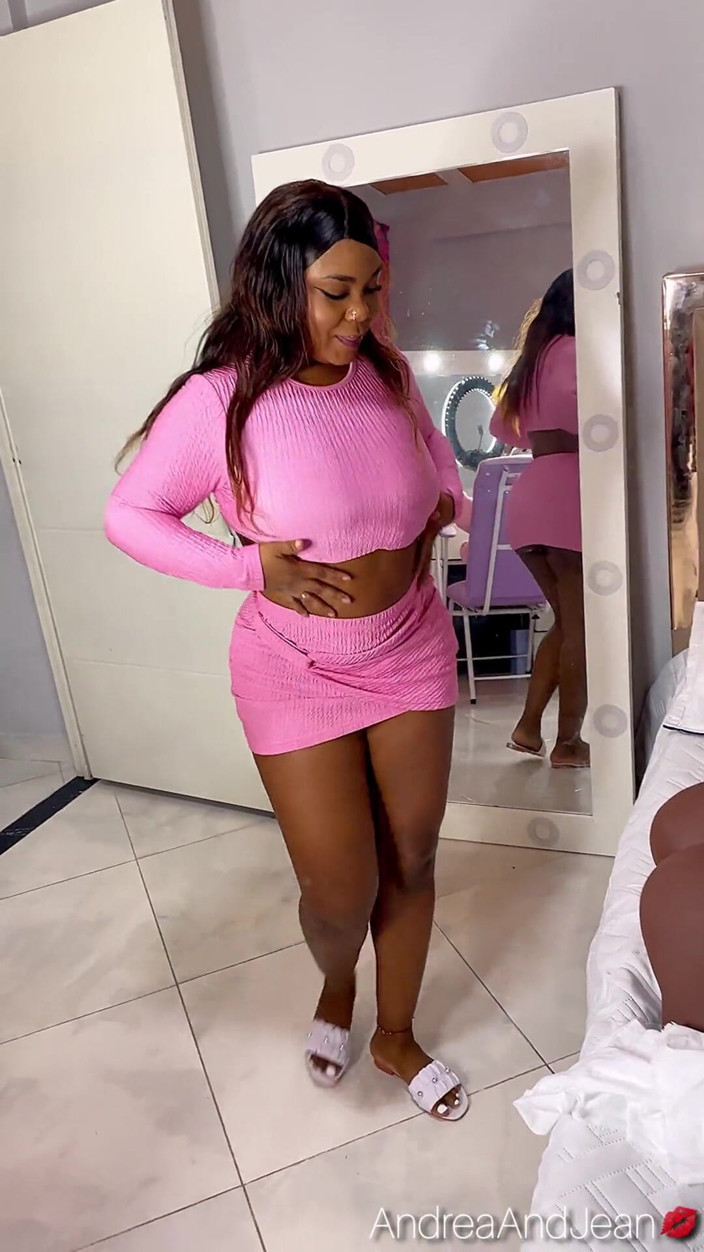 AndreaAndJean: Zenci üvey anne üvey oğlunu seks bebeğiymiş gibi mastürbasyon yaparken yakaladı