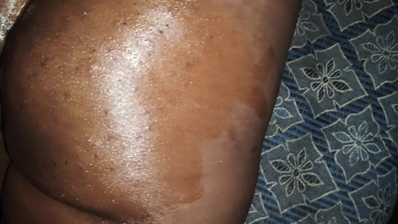 Indian anal: Bugün, uzun bir aradan sonra yengenin götünü siktim. Videoyu uzun...