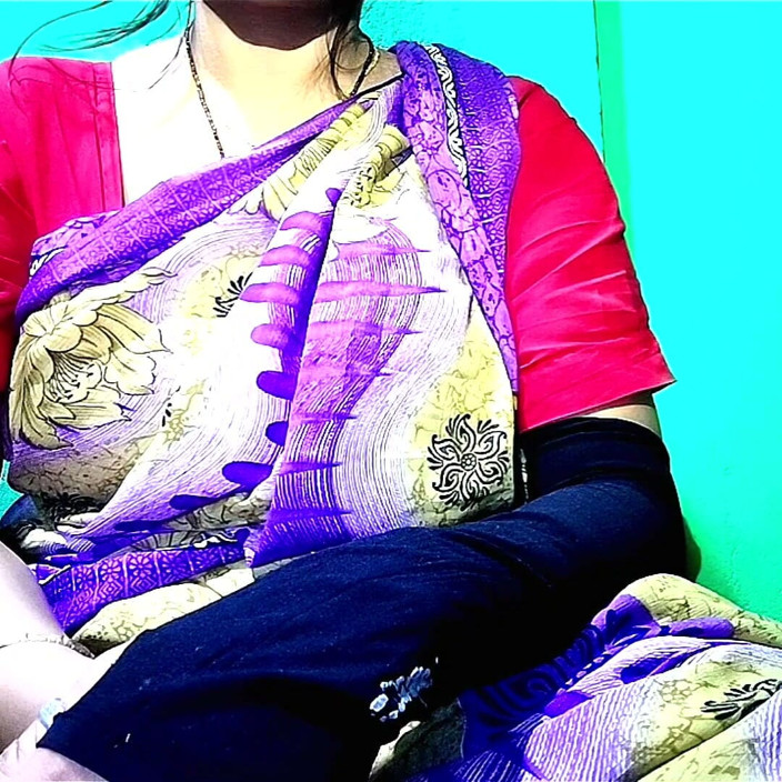 Neha_Noonu: Exotic Desi Saree Tease - Sensual Blouse Boob Pressing (part 1) HD