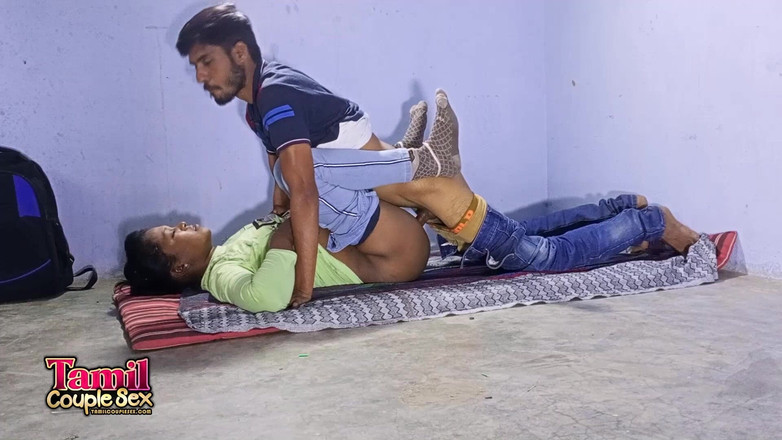 Tamil Couple Porn Videos: 印度女孩第一次以各种姿势与伴侣发生性关系