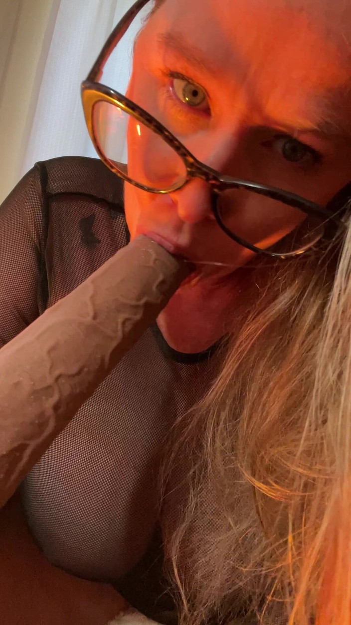 Siren XXX Studios: Trans nera, stivali e bbc