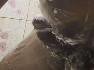 Hacker Boy: Chico indio con gran polla gruesa masturbándose como una fuente...
