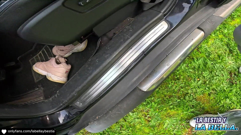 Labestiaylabella: Wanita 18 tahun; Kami ngentot anal hot di depan umum sambil...