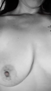 Jeu Divin Des Seins En Noir Et Blanc