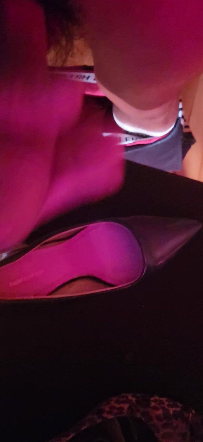 Coco Channy de Sad: Большой красивый член кончает на обуви, моя госпожа