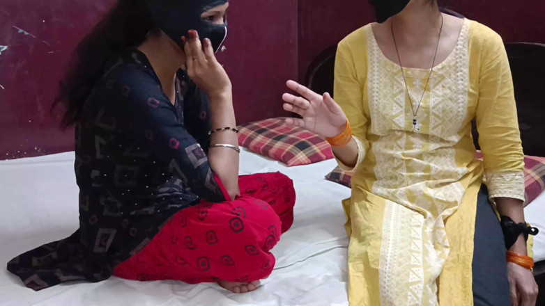 HousewifeGeeta: Chupando pau e fodendo as duas esposas lutando! Indiana sexo...