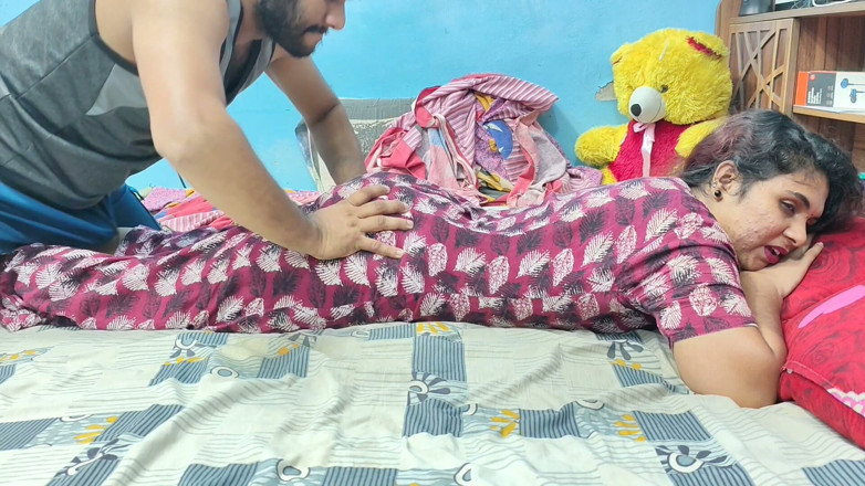 Vaigavarun Feet romance: Mallu 소녀 핫한 후장 키스 로맨스