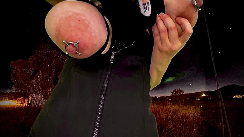 VeeVee Vixen: Hucow 挤奶戒指