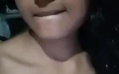 Güzel hintli kız arkadaşım beni çok sıkı komik seks yapıyor