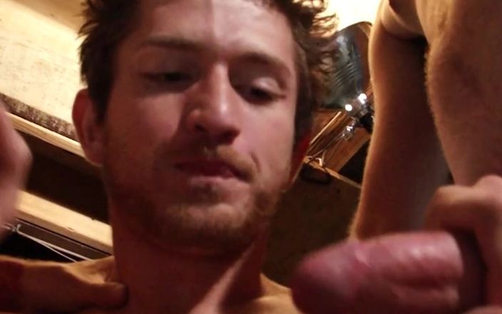 SEXUAL SIN GAY: Blow Asses Scene-1 trekant av smutsiga homosexuella Njut av att...