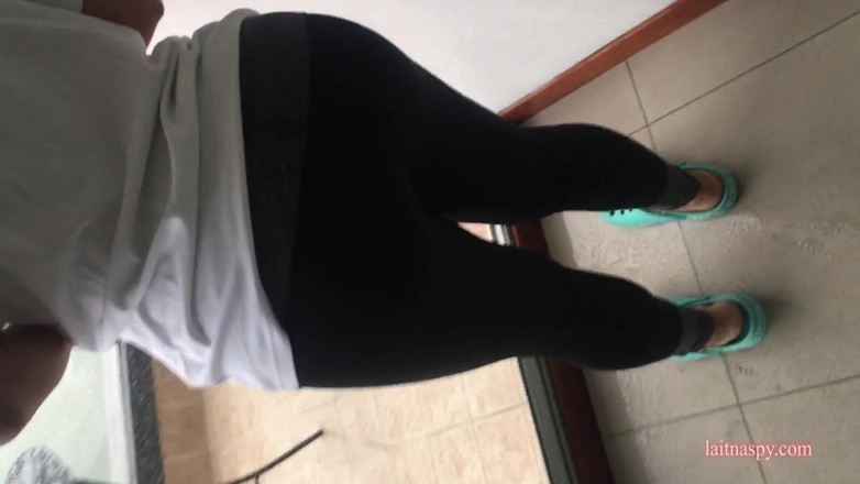 Latinaspy: Tocaculos zamkne dveře
