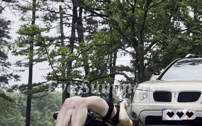 EvaSummers: Eva Sommer 2025 Juni-Kniebeugen | Kniebeugen &amp; Thruster | Decline, sit-ups-training