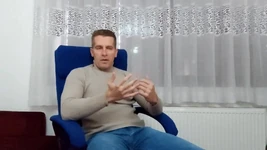 Sexterapeut övertalar dig att suga hans stora kuk - pOV smutsigt samtal avsugning