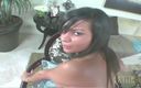8TeenHub: 8teenhub - mooie brunette latina Samira zuigt op een stijve paal...