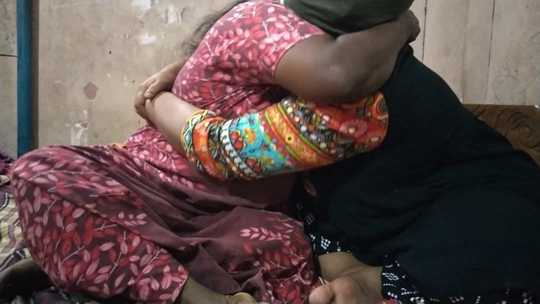 Benita sweety: Tamil lésbica tia quente sexo com jovem garoto