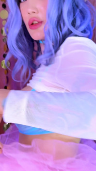 Hot Doll Wants to Go to a World Full of Sexual Fantasies