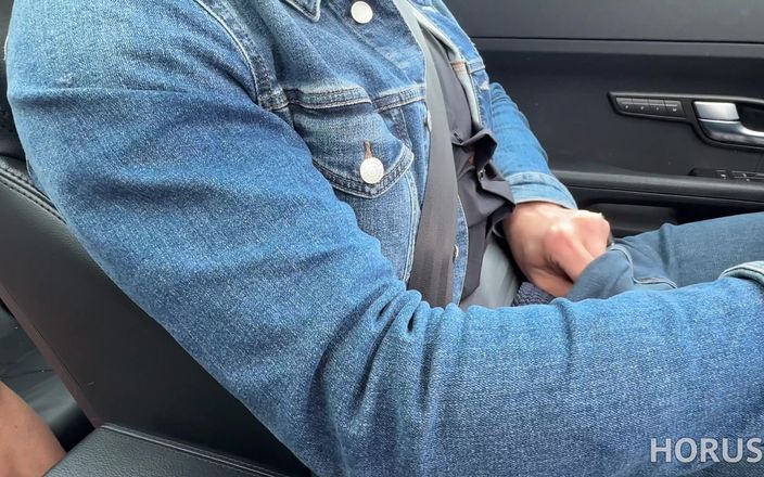 Horus X: Rondborstige blonde milf Didine geneukt in de auto door haar...