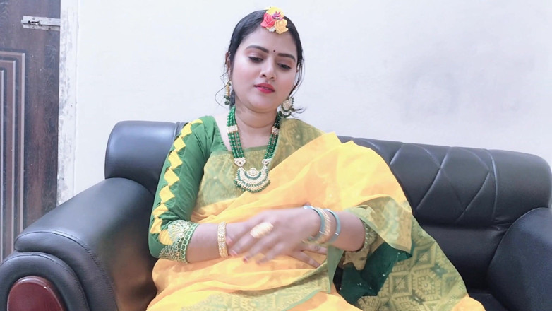 Your sopna studio: Beautiful Indian Bangla Sexy Girl Wearing Yellow Dress Self Masturbating...