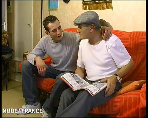 La France a Poil: Papi's calling for backup to smash his home help