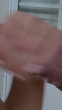 我给丈夫口交，把他所有的奶都吞进嘴里——Venylameme