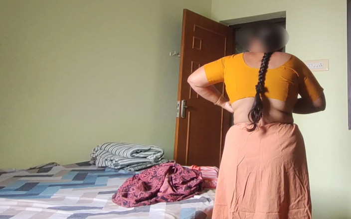 Black & white desicat: Bini jiran bertetek besar seksi dalam saree &amp; blaus mengongkeknya dengan...
