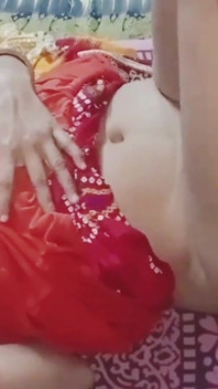 Gorąca indyjska dziewczyna została zerżnięta przez męża, hindi sex video