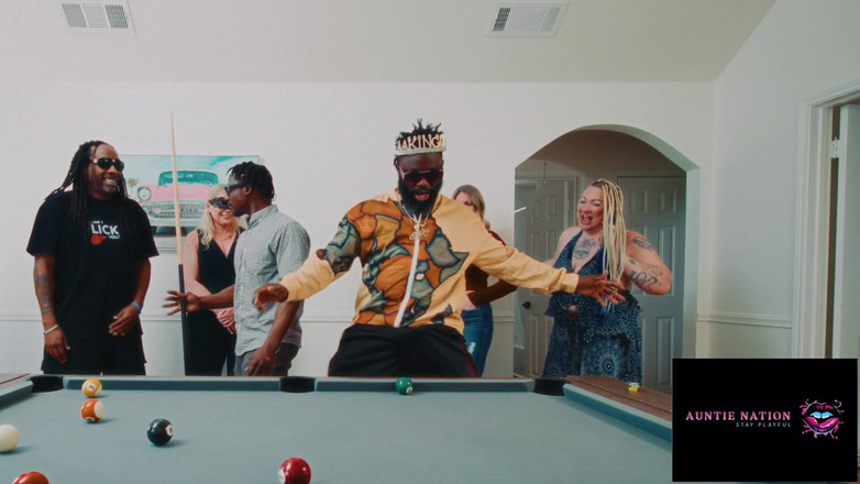 Auntie Nation: Sunday Side Piece