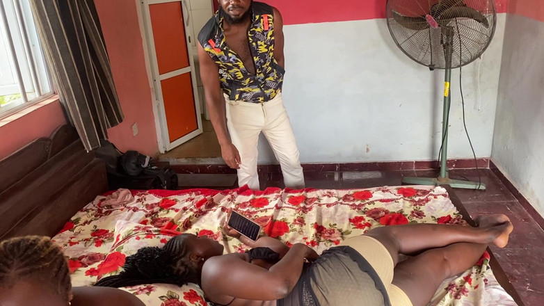 Switcock: J’adore les grosses chattes