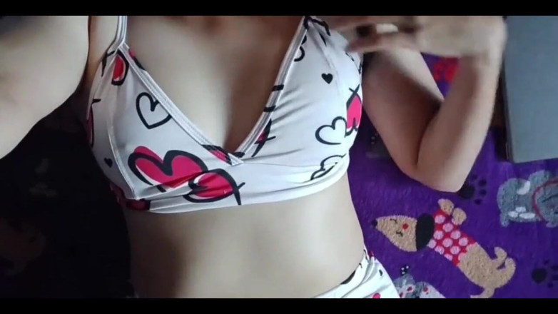 Studiotony: Politie-luitenant masturbeert in de badkamer van het station in Comombia