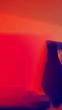 Sissy submisif dibawa ke Motel Sleazy oleh besar