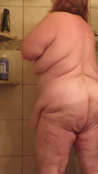 I play with chocolate sprinkles putting on my tits belly and ass