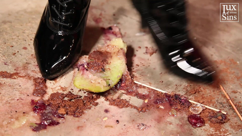 LUXurious Sins: Fruta prohibida parte 1 con Madlen Pain y Miss Lizz