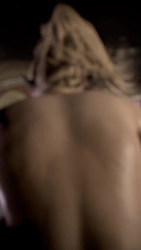 Blonďatá Sissy Femboy jezdí na Shemale Dickovi
