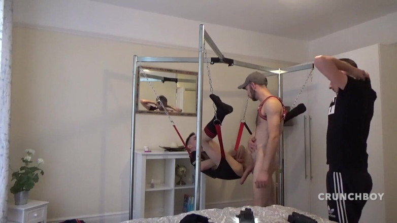 Home web camera: Webcam with slut fucked raw by Stepdaddy in sling