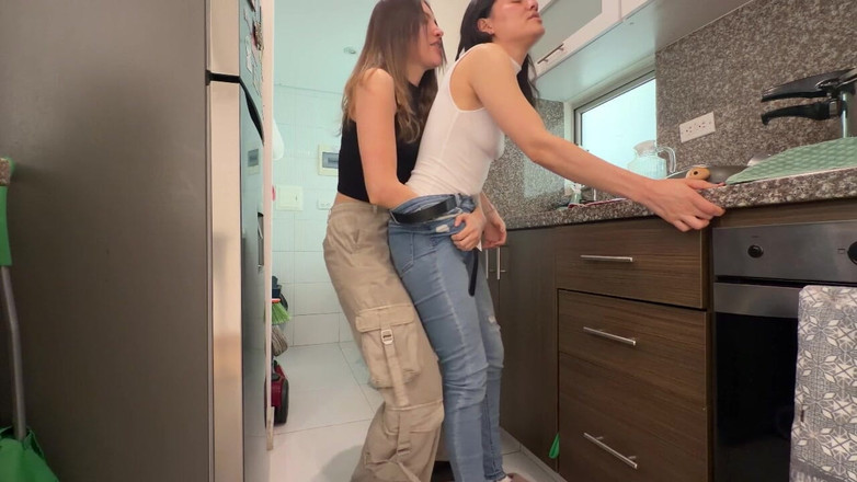 scarlettandc: Il Tribbing Che Bagna Le Donne Delle Lesbiche